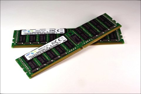 В модулях Samsung DDR4 объемом 32 ГБ используются микросхемы, изготовленные по нормам 20-нанометрового класса 